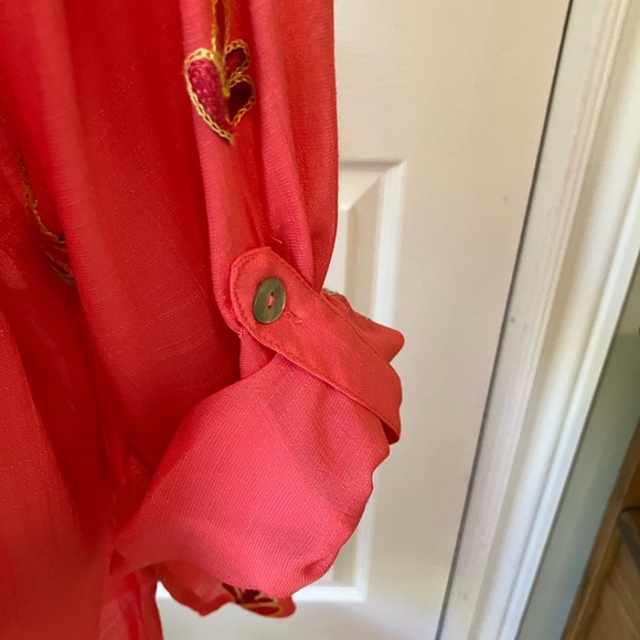 Plus size Figueroa&Flower tunic style blouse. - Picture 2 of 10